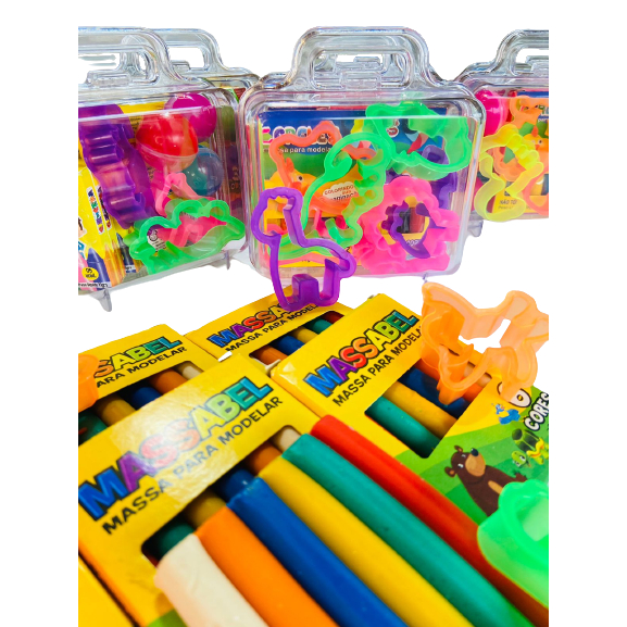 15 Maleta Acrilica+ 15 Cortador Molde+ 15 Caixinha Massinha de Modelar Kit Lembracinha Prenda novo