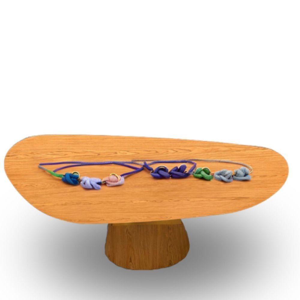 Mesa Oval Orgânica Base Cônica em Freijó 160x90cm