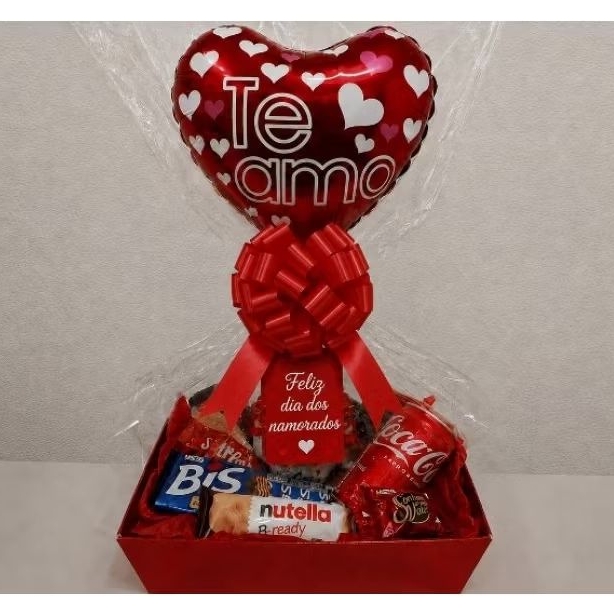 Cesta Completa Dia dos Namorados com chocolates, com xícara, guloseimas, presente perfeito dia das mães